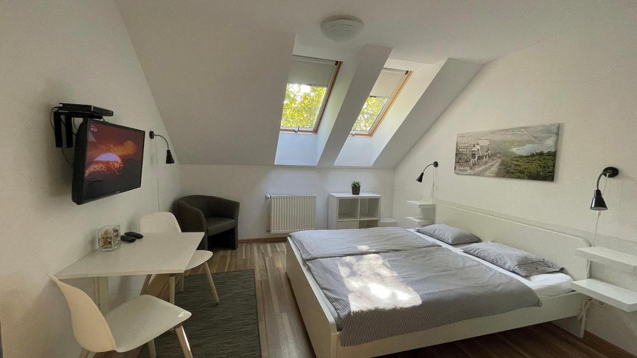 Benevia Apartments Πετς Εξωτερικό φωτογραφία