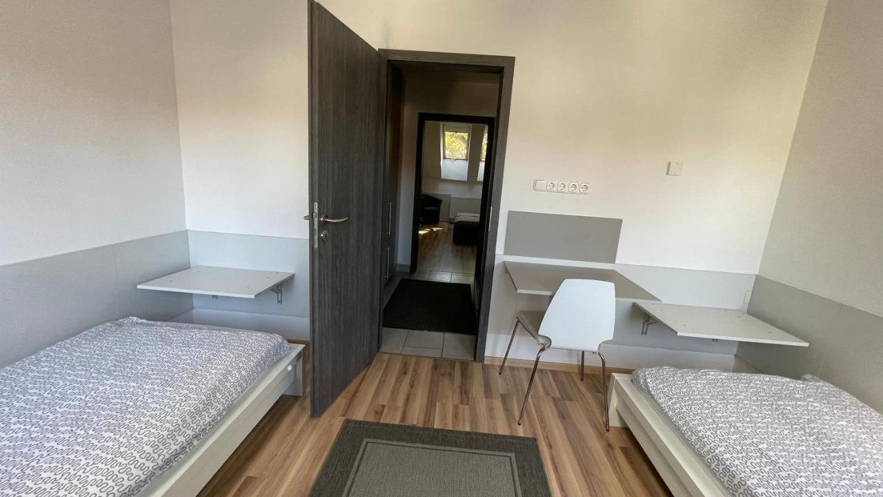 Benevia Apartments Πετς Εξωτερικό φωτογραφία