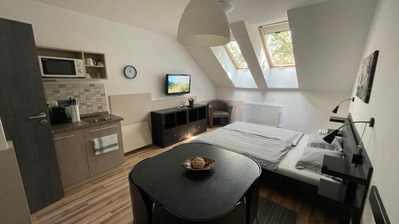 Benevia Apartments Πετς Εξωτερικό φωτογραφία