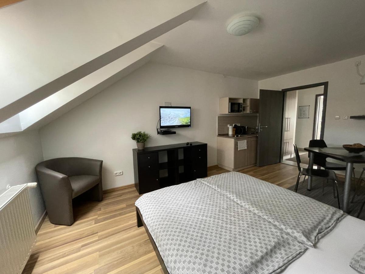 Benevia Apartments Πετς Εξωτερικό φωτογραφία